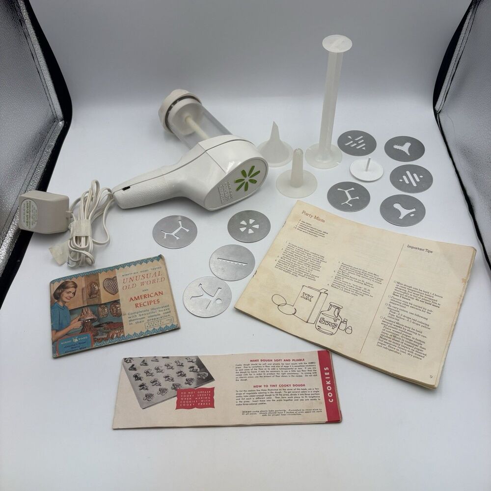 Wear Ever Super Shooter Electric Cookie Canape Candy Maker Press W/ Recipe Books